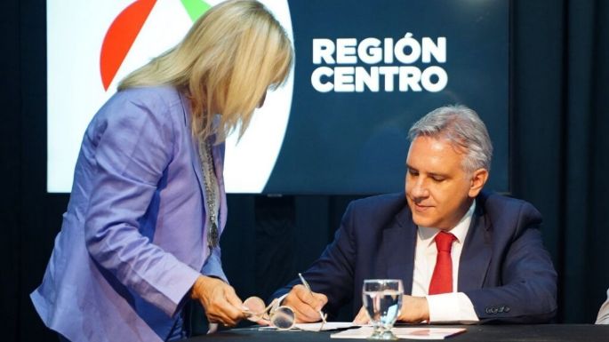 Llaryora asumió la presidencia pro témpore de la Región Centro