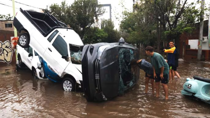 Diez muertos y cientos de evacuados por el temporal