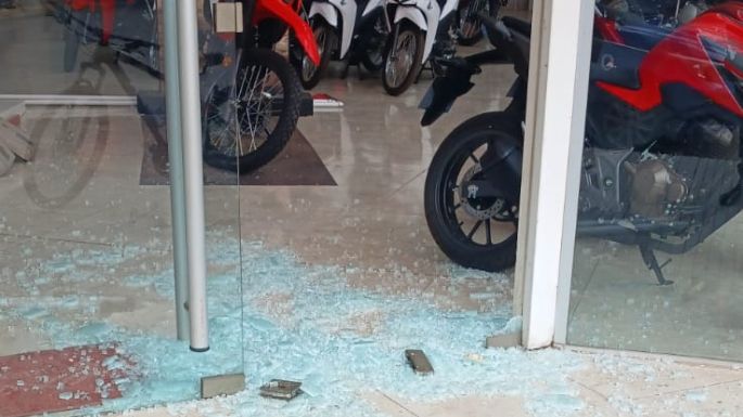 Dos jóvenes detenidos por robar motos de un local comercial