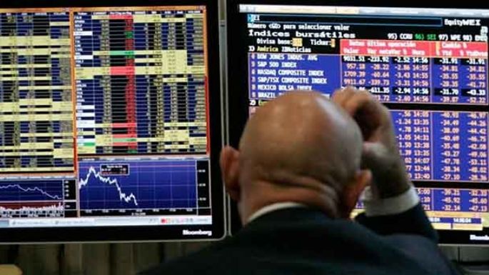 Cae la Bolsa; suben dólar y Riesgo País