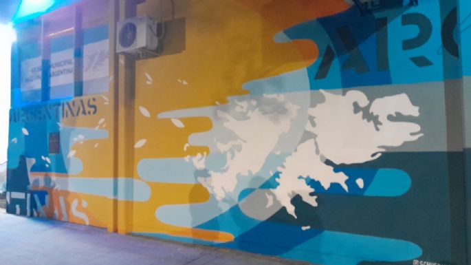 Inauguraron un mural alegórico y la muestra Vivir Malvinas 