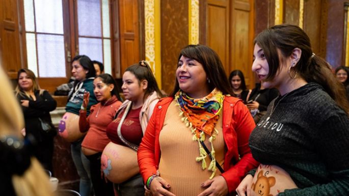 La Provincia triplica la asignación por embarazo