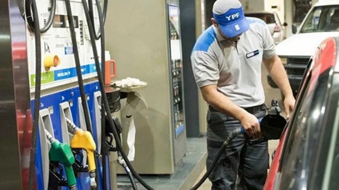 Aumentan los combustibles, los servicios y las prepagas