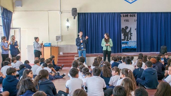 Los niños llevan a sus casas toda la información sobre el dengue