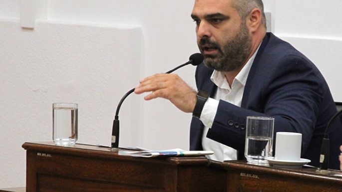 El porqué de nuestra oposición a dos proyectos que atentan contra los trabajadores y los recursos