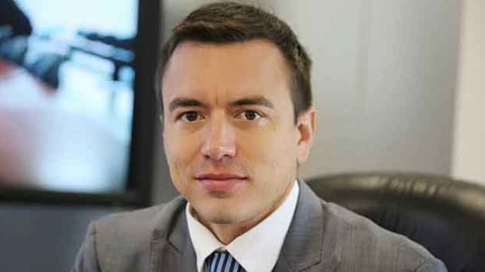 Noboa al frente de los cómputos superaba a la candidata correísta