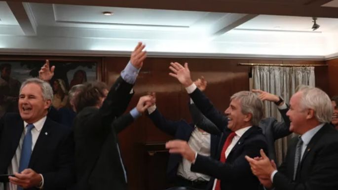 La devaluación inicial fue del 11%