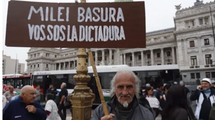 Jubilados: otro día de marcha y represión