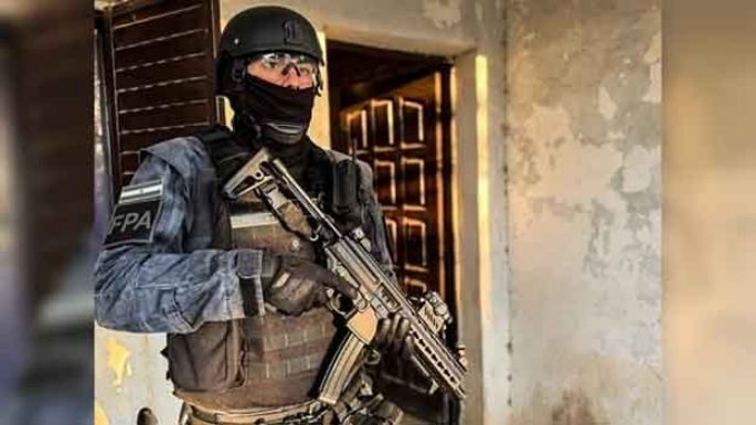 Detuvieron a dos “narcos” cuando fraccionaban dosis de cocaína