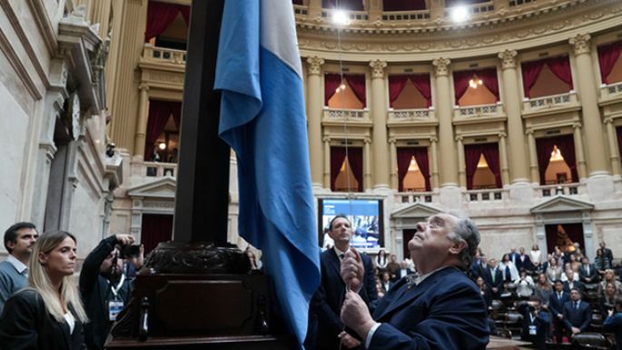 Valdés: "Fue el primer constructor de puentes"