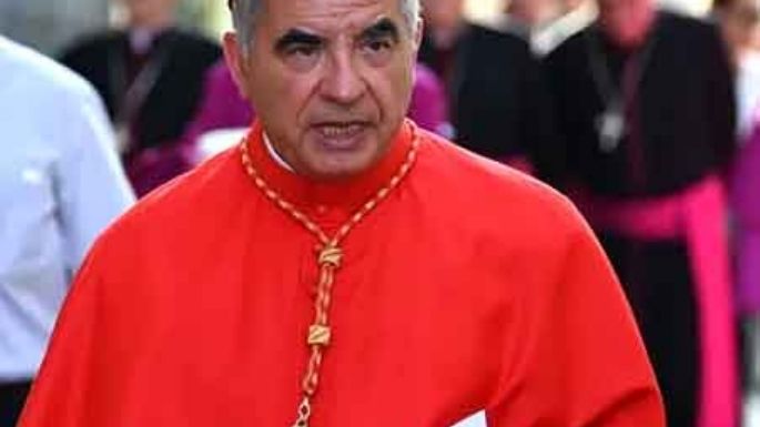 Cardenal destituido va al cónclave
