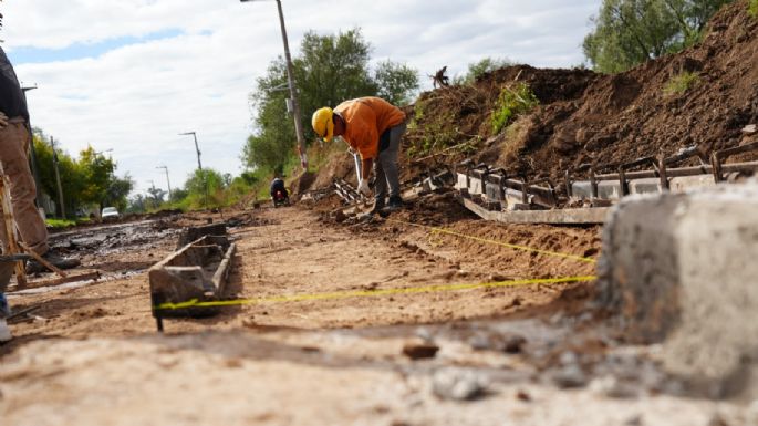 Comenzó la obra de cordón cuneta en la prolongación de Alvear