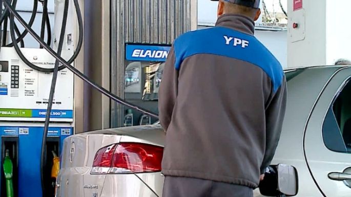 Una buena: YPF baja el precio de las naftas un 4%