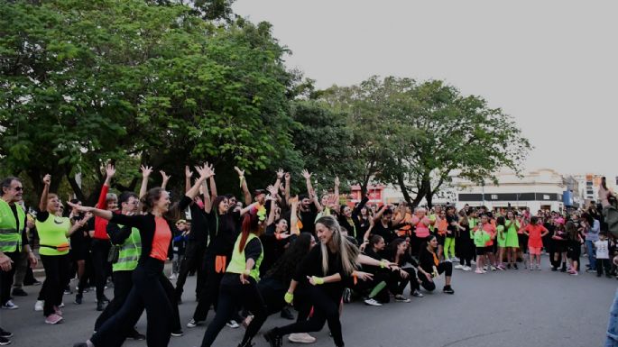 Celebraron el Día de la Danza con intervenciones en la plaza