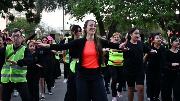 Celebraron el Día de la Danza con intervenciones en la plaza