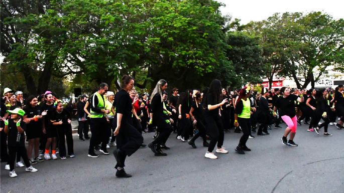 Celebraron el Día de la Danza con intervenciones en la plaza