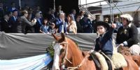 El cierre del desfile estuvo a cargo de agrupaciones gauchas, que sumaron a niños cabalgando