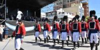 Los Federales de Bustos, con su particular uniforme, estuvieron presentes en el desfile