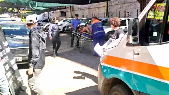 Mendoza: se arrojó desde el sexto piso, cayó al cuarto, volvió a tirarse y se salvó