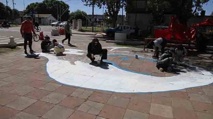 Repintaron en la plaza