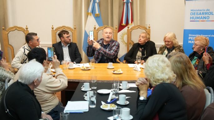 Autoridades recibieron a representantes de centros de jubilados locales