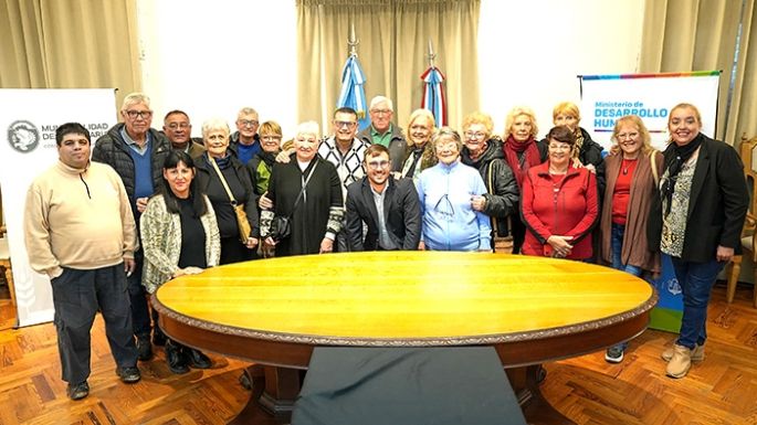 Accastello recibió a los centros de jubilados
