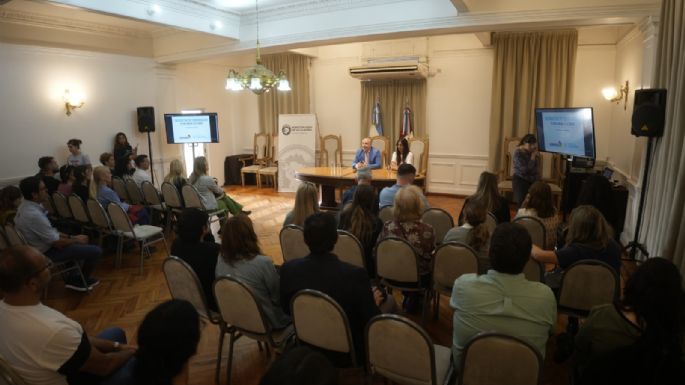 Con más de 60 personas, comenzaron las reuniones de Educación
