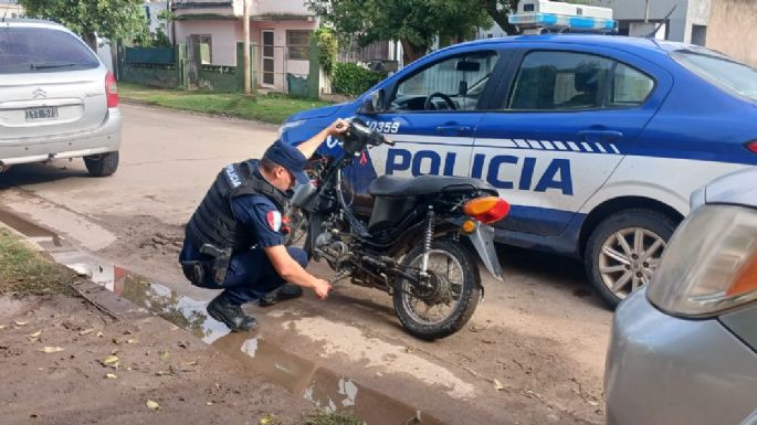 Detuvieron a cuatro hombres y recuperaron seis motos