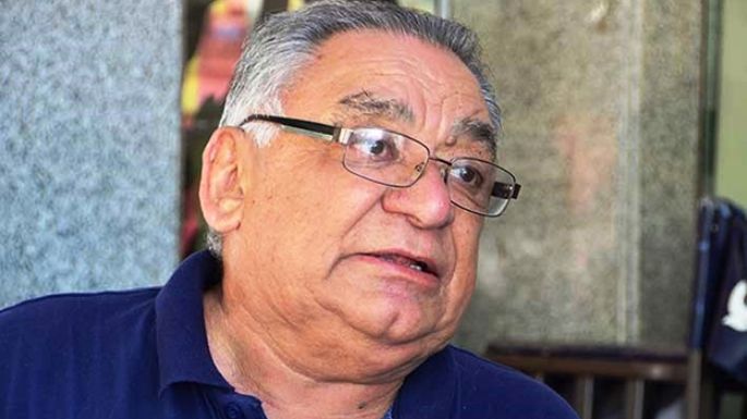 "Lo de Apross huele muy mal"