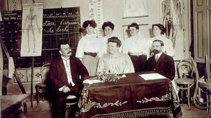 La primera médica