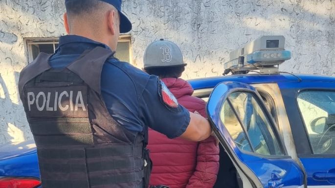 Un joven rompió la orden de restricción con su madre y fue arrestado