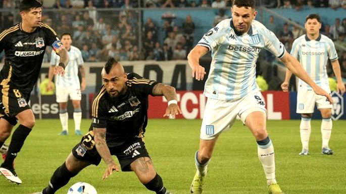 Racing goleó y se metió en octavos