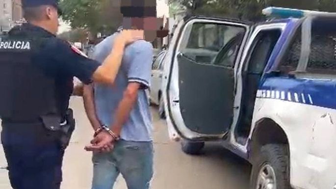 Dos detenidos por amenazas y uno por golpear a su pareja