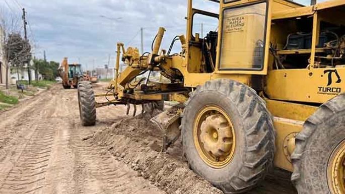 Comenzó la pavimentación de la avenida Padre Salvato