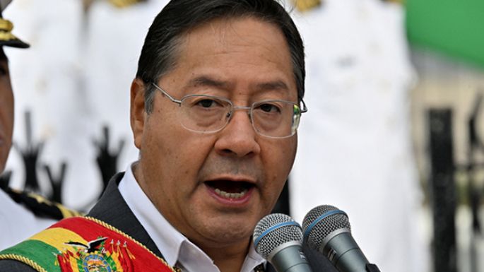 Arce renunció a su candidatura presidencial