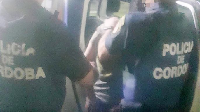 Agredió a una inspectora de Tránsito y causó daños