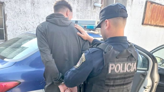Uno amenazó a su exsuegra, y otro persiguió y  agredió a su expareja con un palo y dos cuchillas