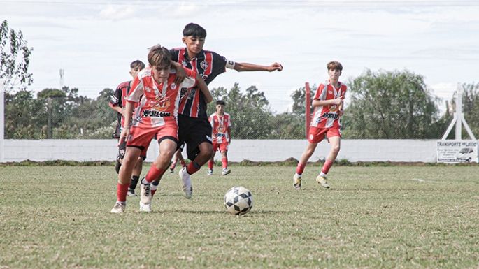 Federal Juvenil: jornada de clásicos entre Alumni-Alem