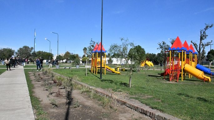 Se habilitó la plaza “Alfredo Palacios”