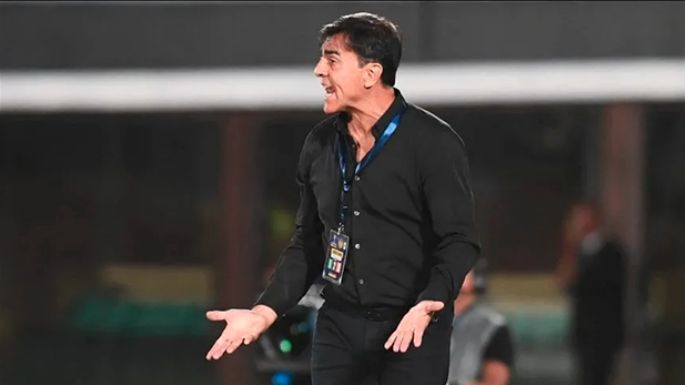 ¿Llega Gustavo Quinteros?