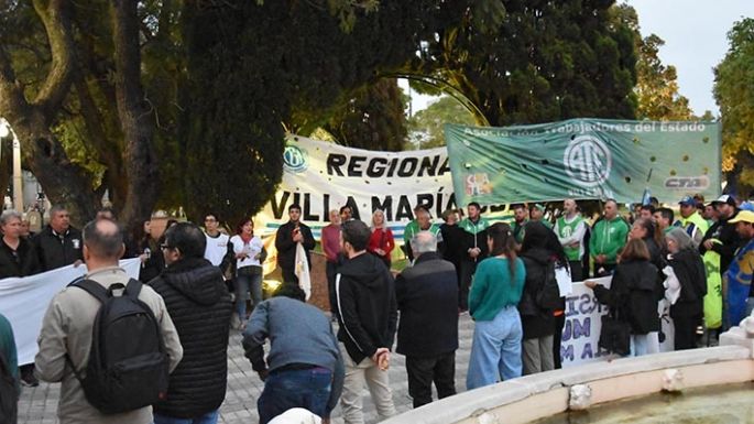 “Atenta contra un derecho establecido en la Constitución”