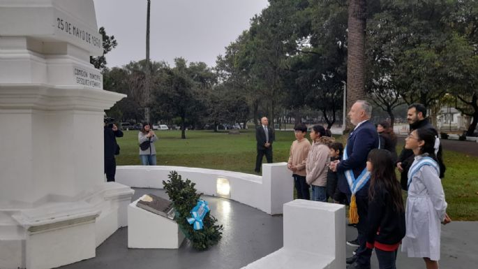 Accastello encabezó el acto protocolar por el 25 de mayo