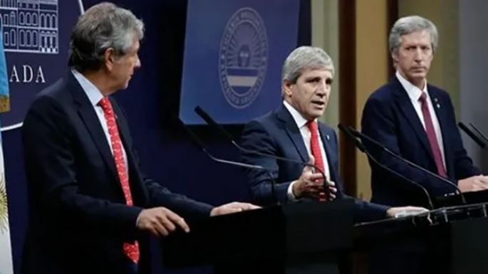Dólares del colchón: ARCA exige adhesión provincial y amenaza con cortar información fiscal