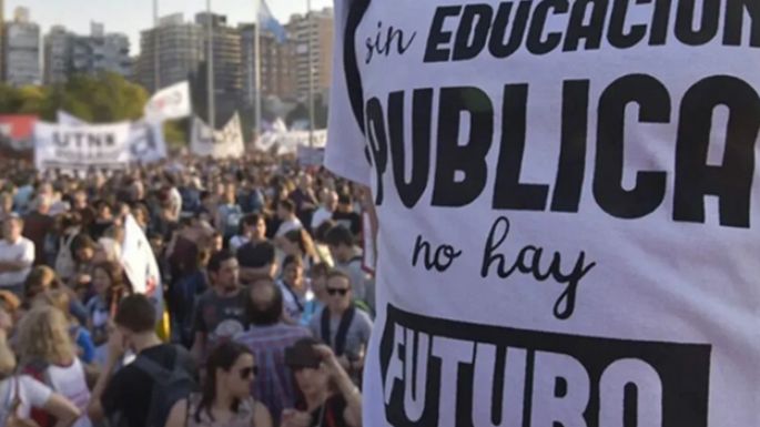 Nuevo proyecto de financiamiento universitario llega al Congreso