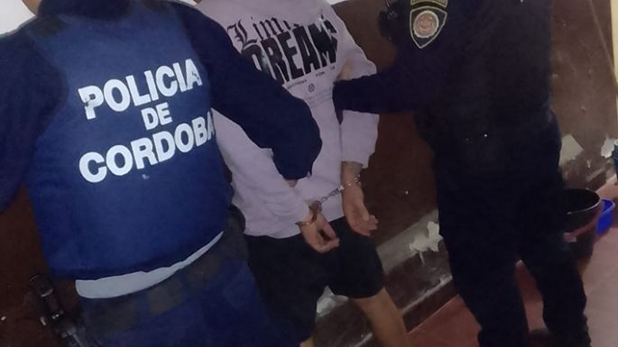 Detenido por llevar drogas en el bolsillo