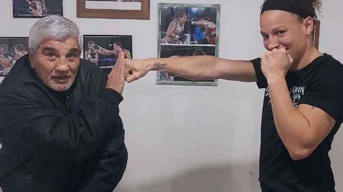 El campeón del mundo visitó a Dinamita antes de su pelea