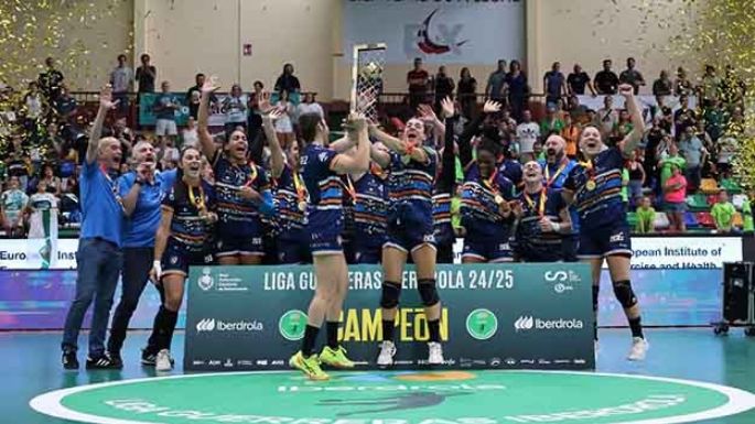 Shula Gavilán festejó el bicampeonato en España