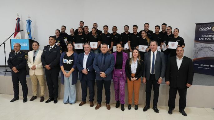 Reconocieron a 18 policías por su accionar