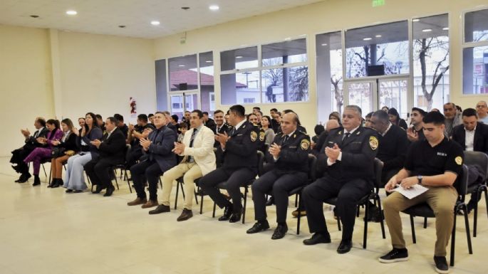 Reconocieron a 18 policías por su accionar