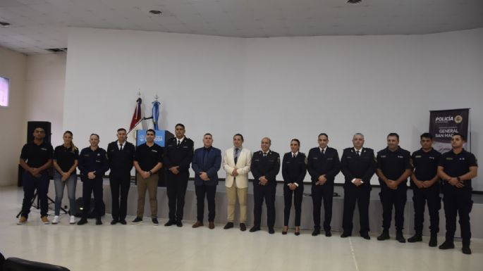Reconocieron a 18 policías por su accionar